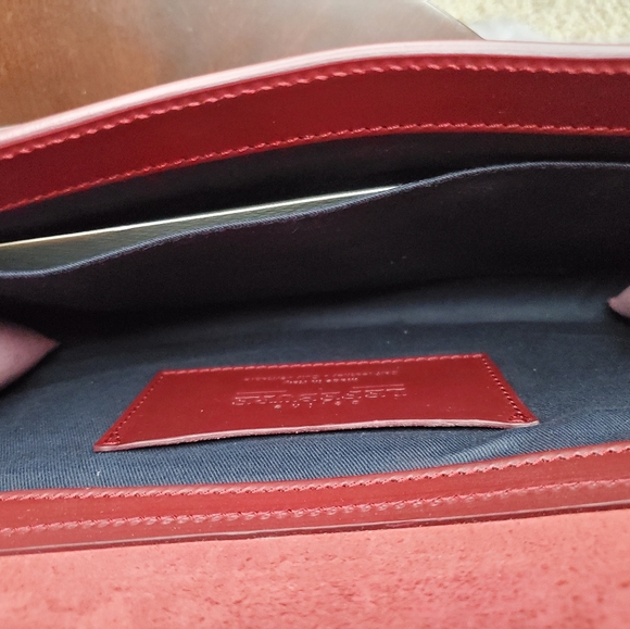 Celine Lefebure

Victoria Leather Crossbody bag - Picture 13 of 13